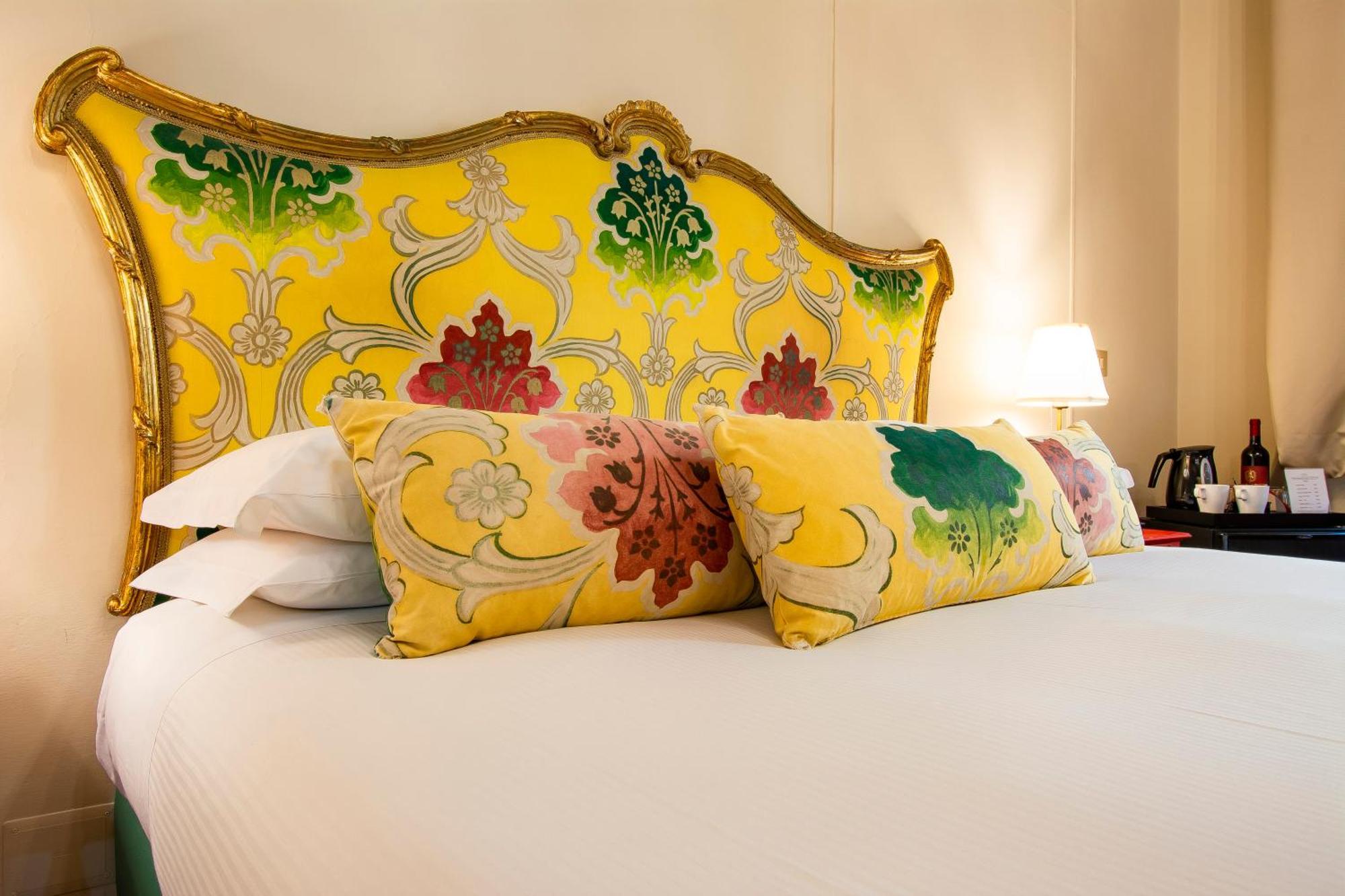 N4U Guest House Florencja Zewnętrze zdjęcie