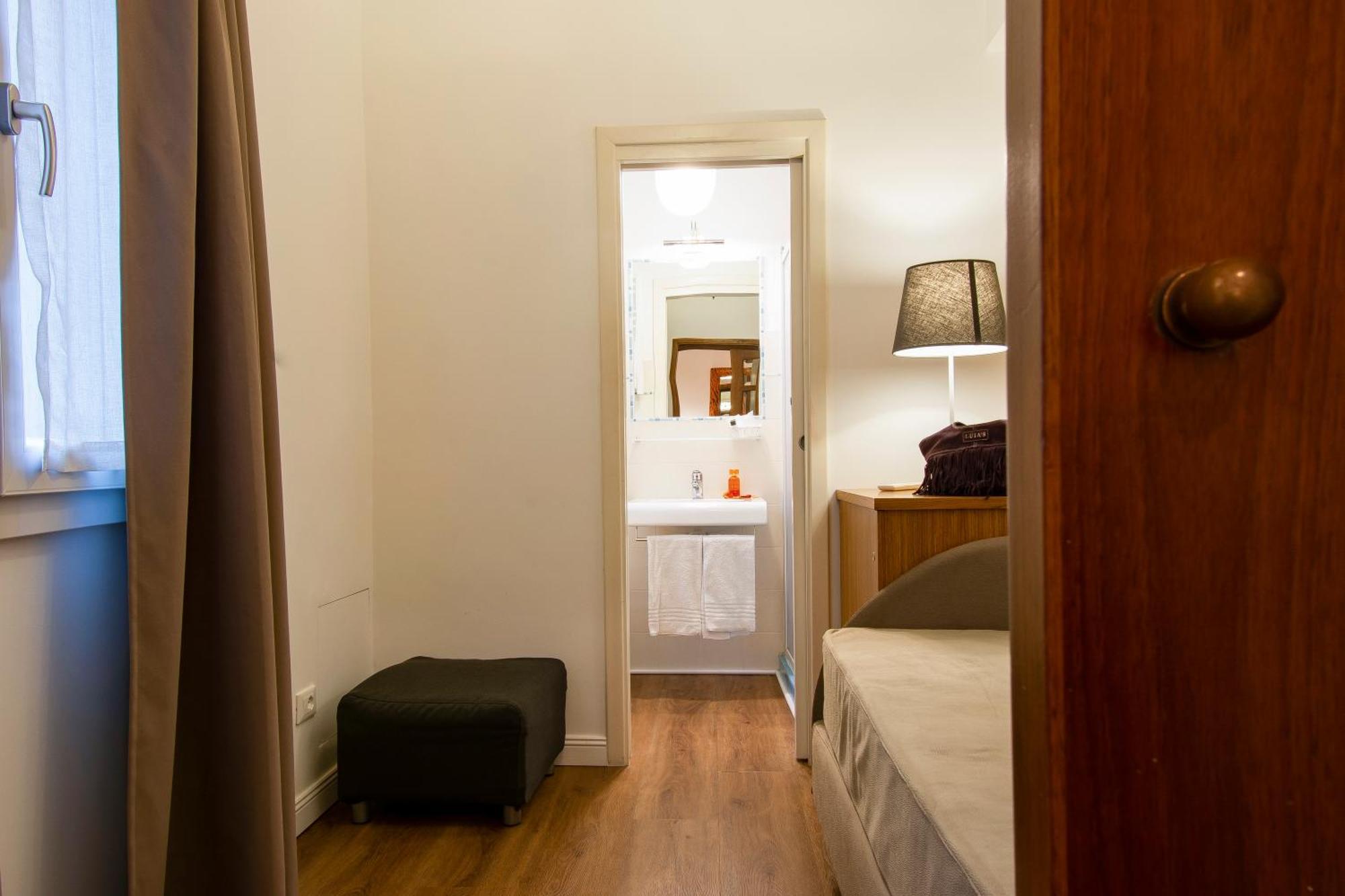 N4U Guest House Florencja Zewnętrze zdjęcie