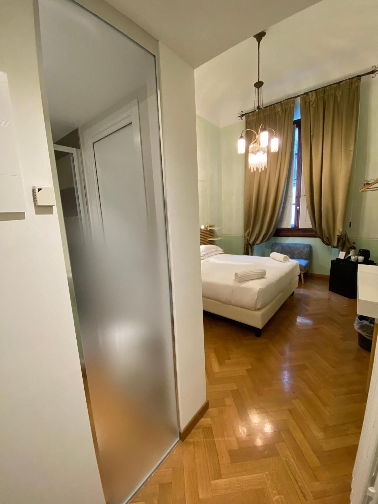 N4U Guest House Florencja Zewnętrze zdjęcie