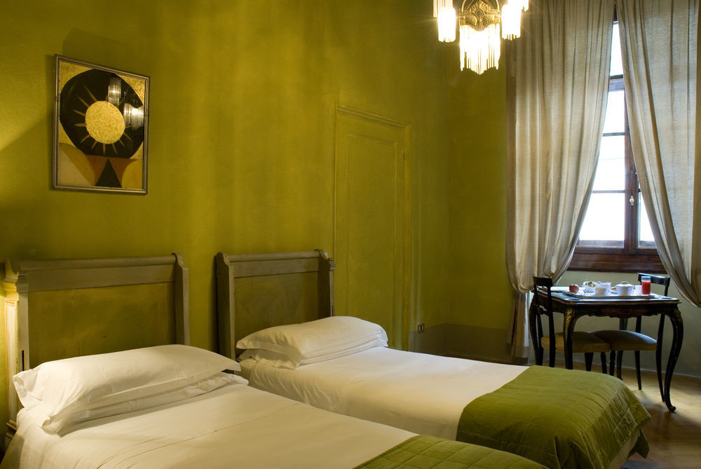 N4U Guest House Florencja Zewnętrze zdjęcie