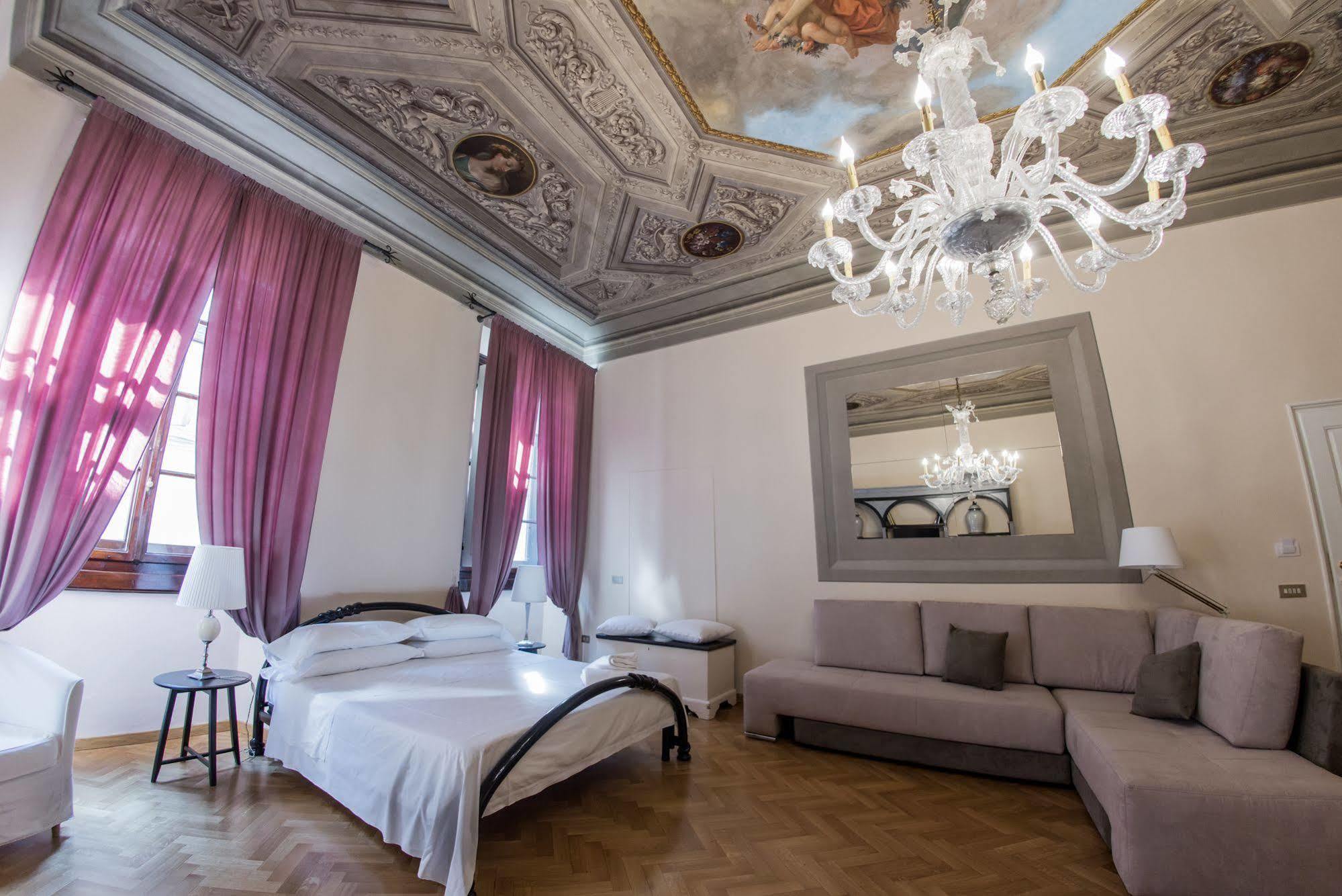 N4U Guest House Florencja Zewnętrze zdjęcie